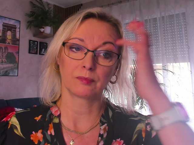 SoftVANESSA live cam on BongaCams