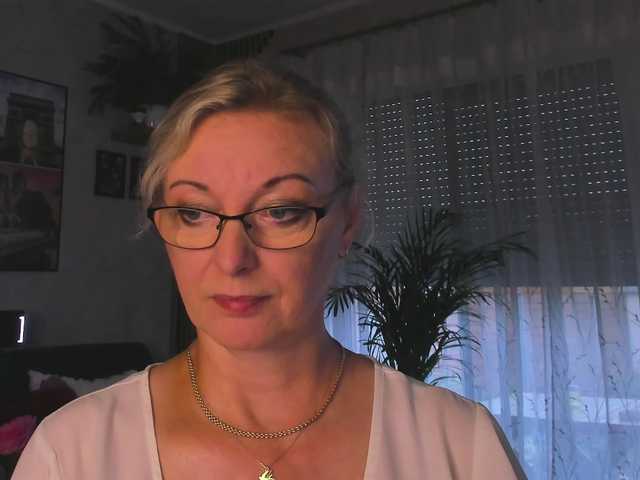 SoftVANESSA live cam on BongaCams