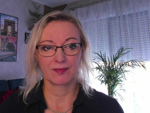 SoftVANESSA live cam on BongaCams