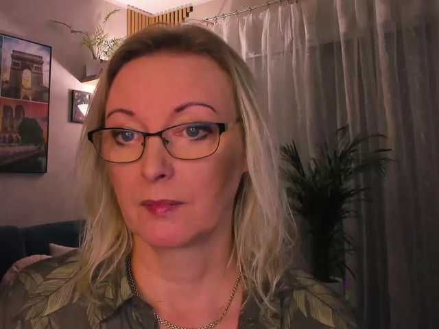 SoftVANESSA live cam on BongaCams