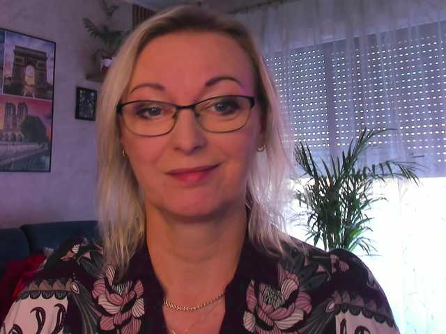 SoftVANESSA live cam on BongaCams