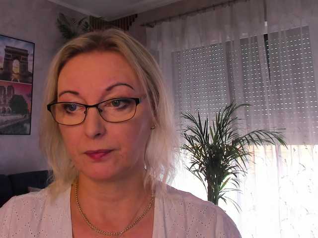 SoftVANESSA live cam on BongaCams