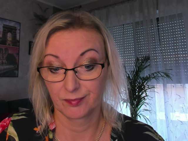 SoftVANESSA live webcam show