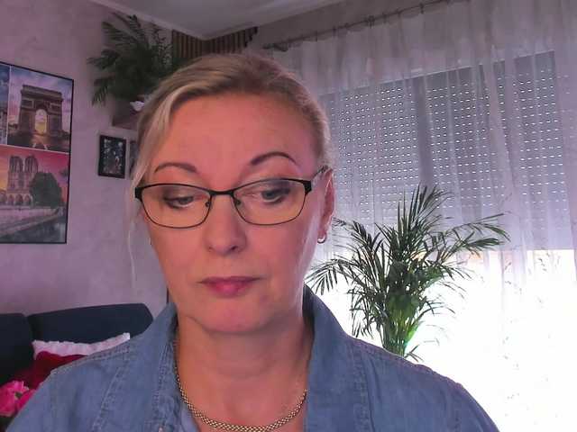 SoftVANESSA live cam on BongaCams
