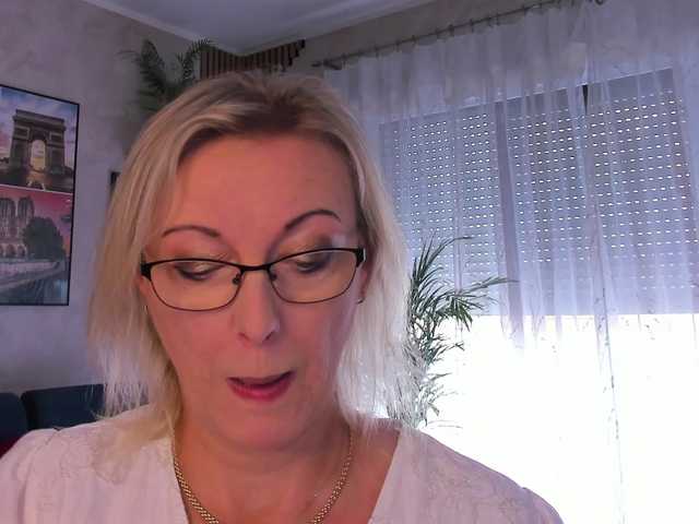 SoftVANESSA live cam on BongaCams