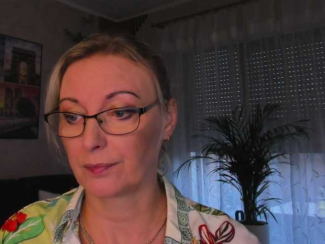 SoftVANESSA live cam on BongaCams