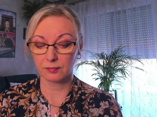 SoftVANESSA's BongaCams show and profile