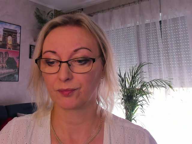 SoftVANESSA live cam on BongaCams