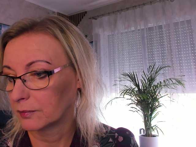 SoftVANESSA live cam on BongaCams