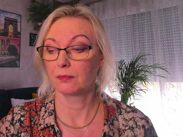 SoftVANESSA's BongaCams show and profile