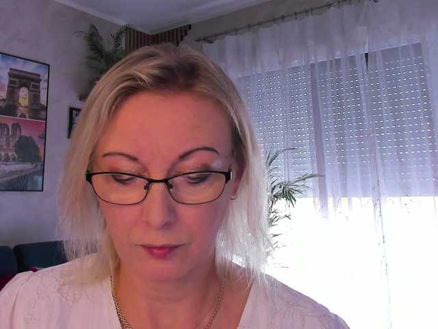 SoftVANESSA live webcam show