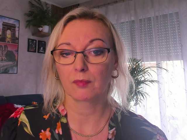 SoftVANESSA live cam on BongaCams