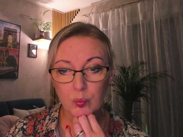 SoftVANESSA live cam on BongaCams