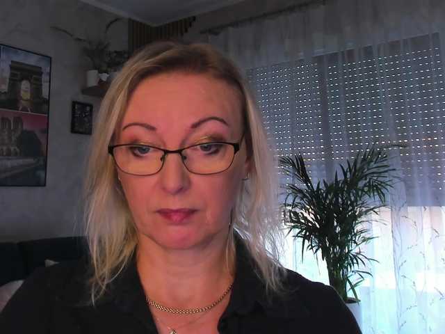 SoftVANESSA — live female cam