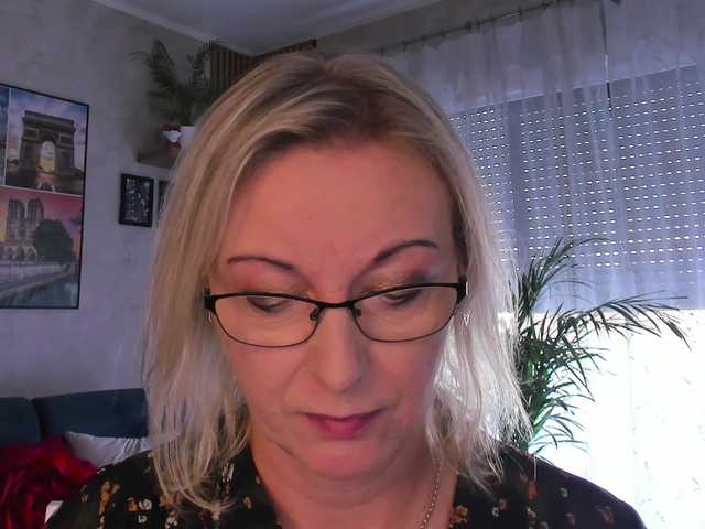 SoftVANESSA live cam on BongaCams