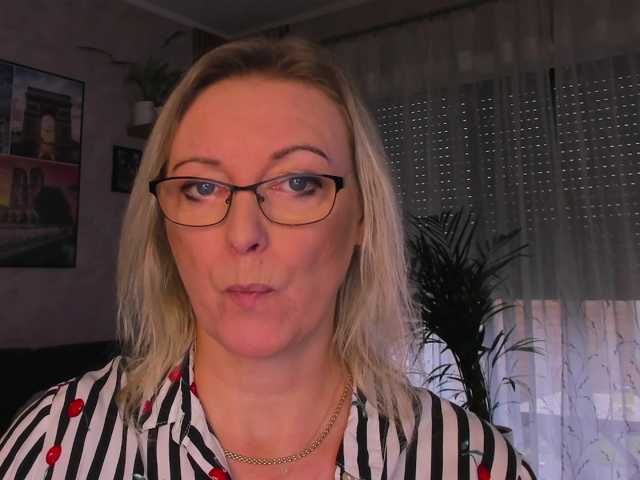 SoftVANESSA live cam on BongaCams