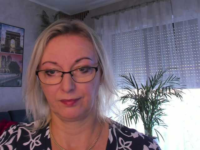 SoftVANESSA live cam on BongaCams