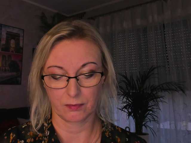 SoftVANESSA live webcam show