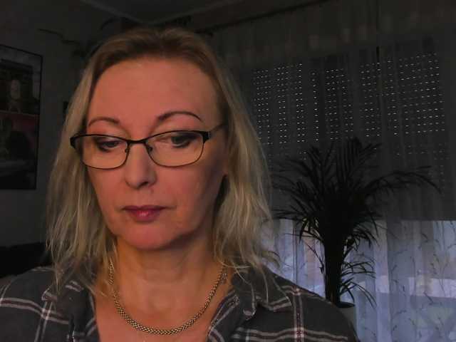 SoftVANESSA live cam on BongaCams