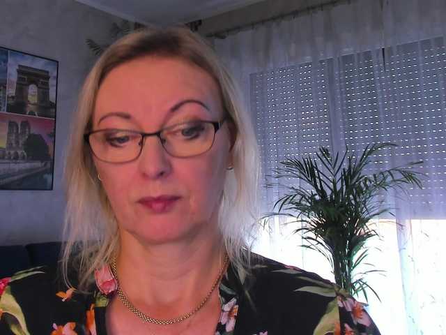 SoftVANESSA live cam on BongaCams