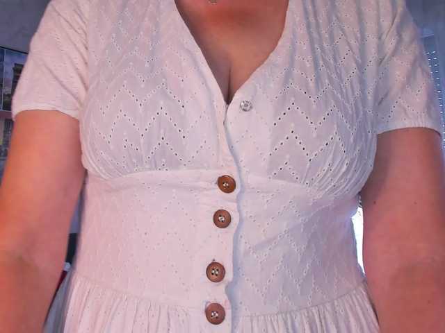SoftVANESSA live cam on BongaCams