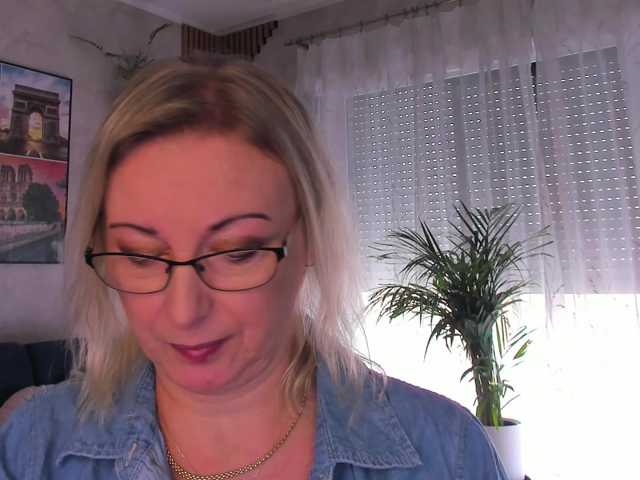 SoftVANESSA live cam on BongaCams