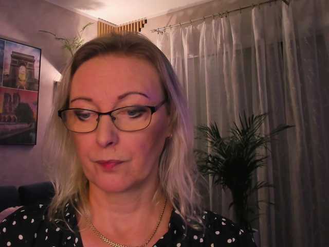 SoftVANESSA live cam on BongaCams