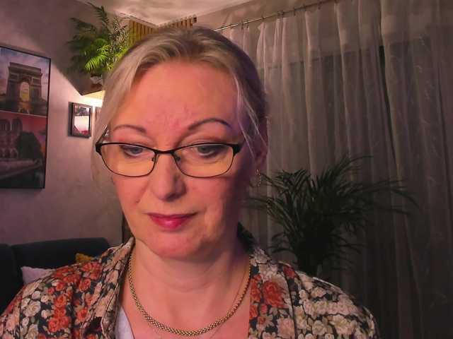 SoftVANESSA's BongaCams show and profile