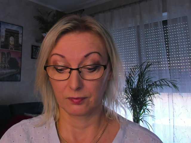 SoftVANESSA live cam on BongaCams