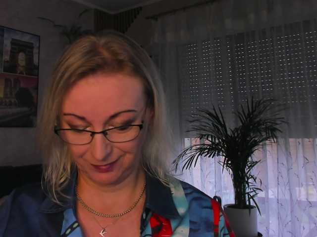 SoftVANESSA live cam on BongaCams
