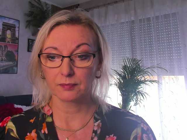 SoftVANESSA live cam on BongaCams