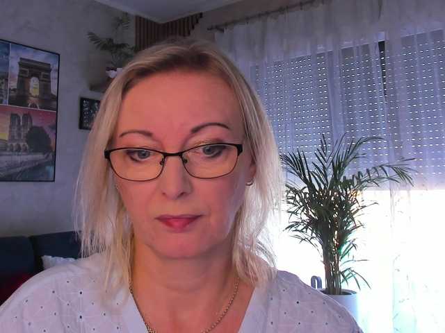 SoftVANESSA live cam on BongaCams