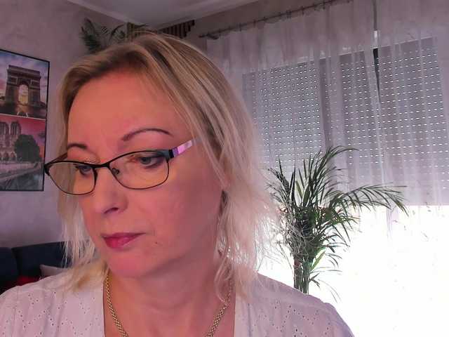 SoftVANESSA live cam on BongaCams