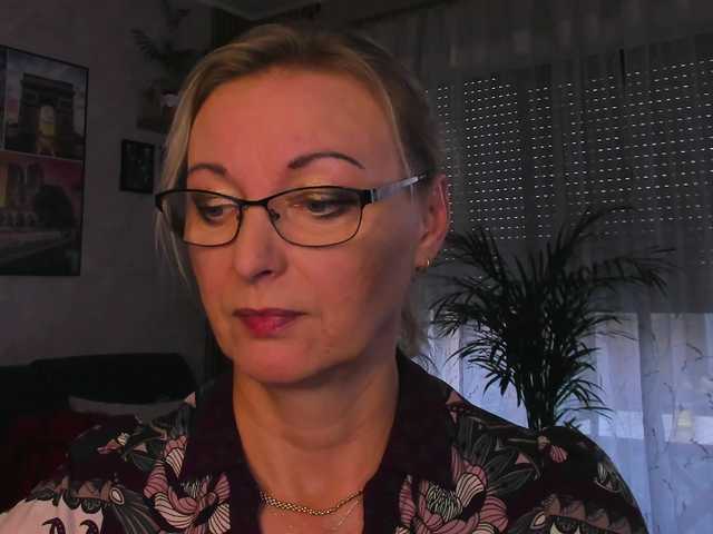 SoftVANESSA live cam on BongaCams