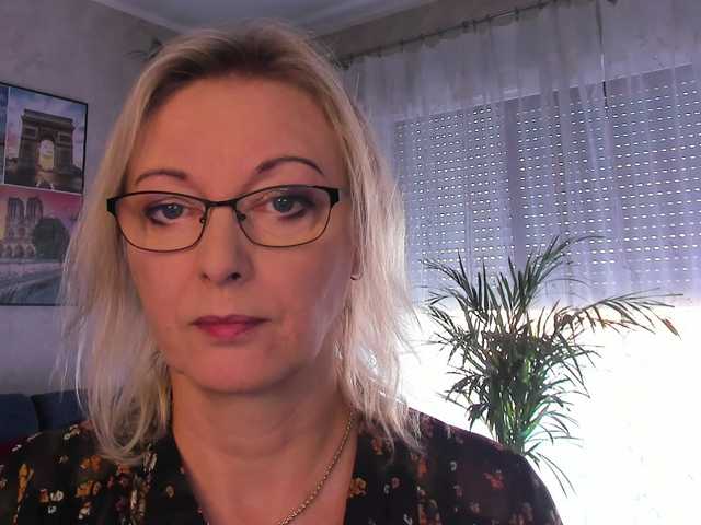 SoftVANESSA live cam on BongaCams