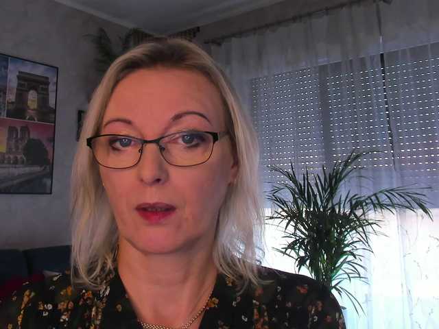 SoftVANESSA live webcam show