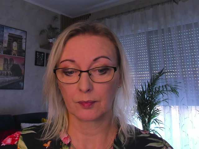 SoftVANESSA live cam on BongaCams