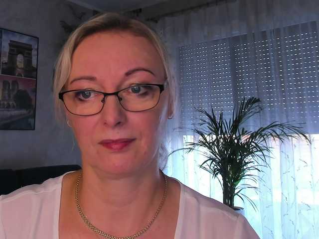 SoftVANESSA live cam on BongaCams