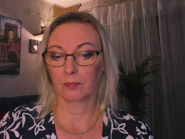 SoftVANESSA live cam on BongaCams