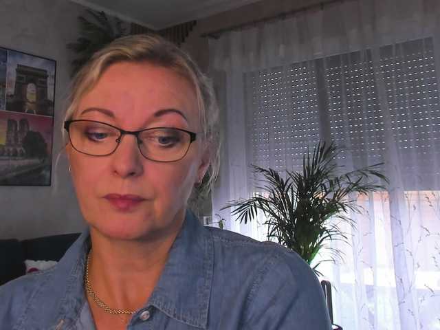SoftVANESSA live cam on BongaCams