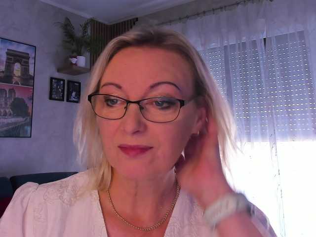 SoftVANESSA live webcam show