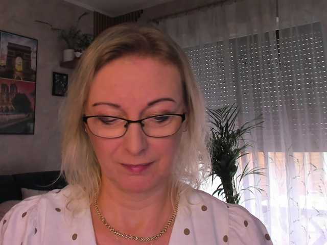 SoftVANESSA live cam on BongaCams