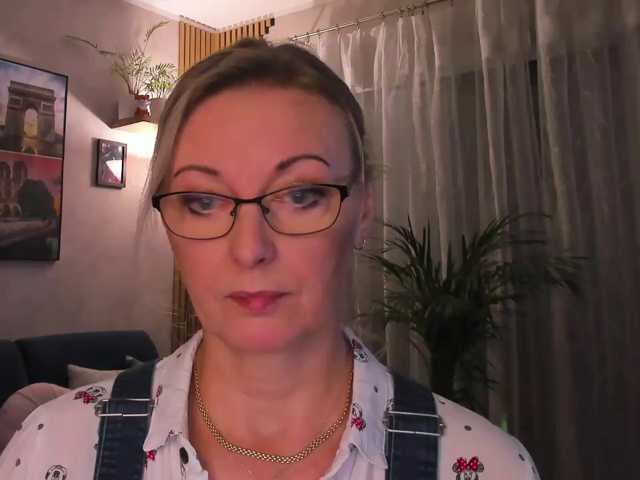 SoftVANESSA live cam on BongaCams