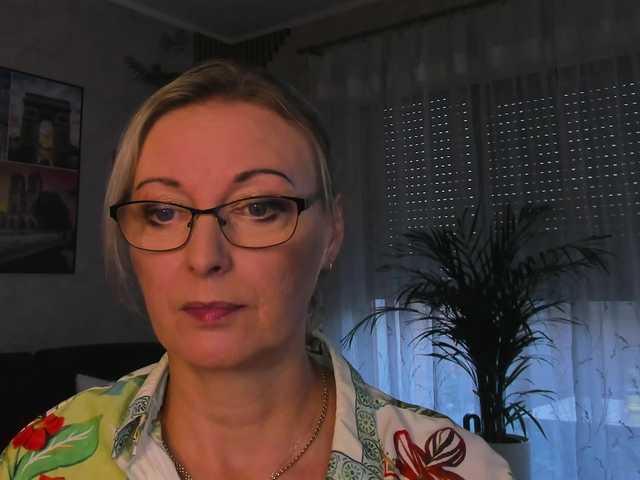 SoftVANESSA live cam on BongaCams