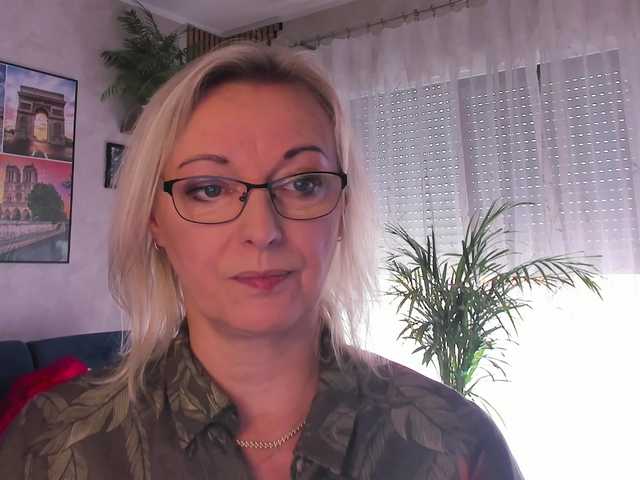 SoftVANESSA live cam on BongaCams