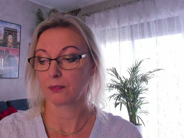 SoftVANESSA live webcam show