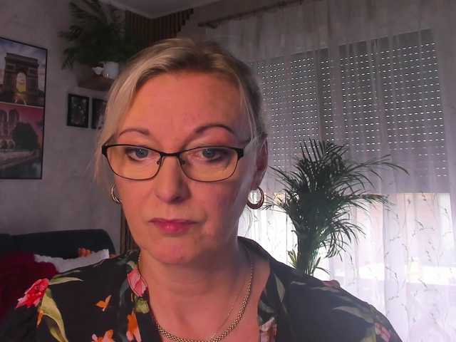 SoftVANESSA live cam on BongaCams