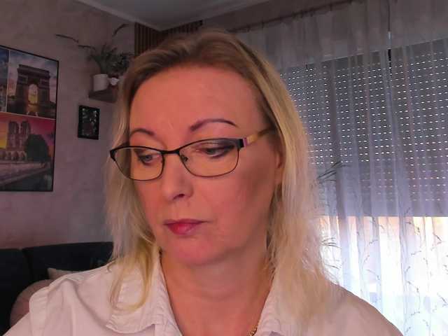 SoftVANESSA live cam on BongaCams