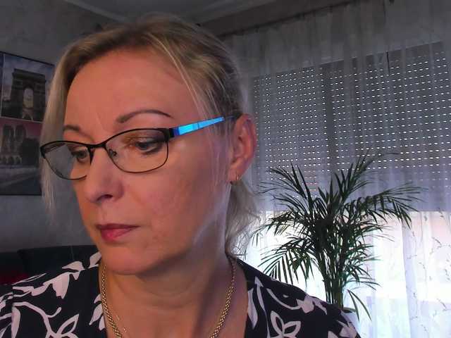 SoftVANESSA live cam on BongaCams