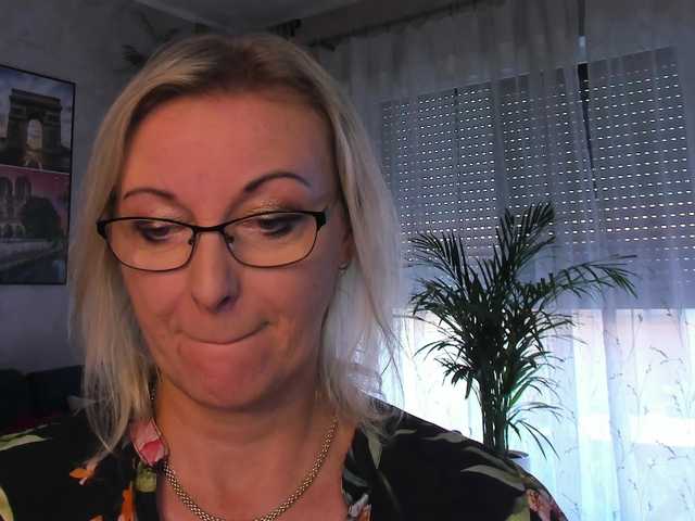 SoftVANESSA live webcam show